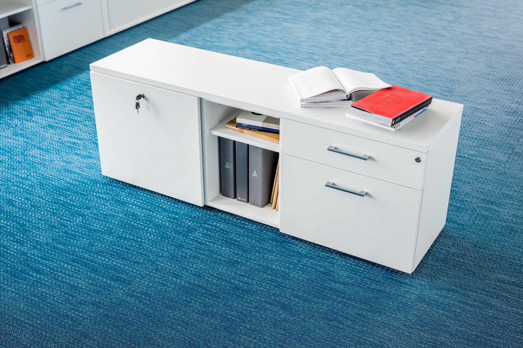 Standard managerial cabinet