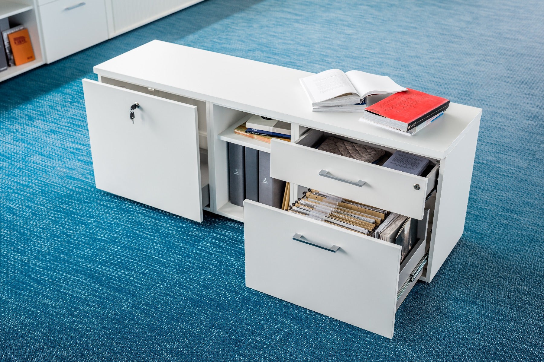 Standard managerial cabinet