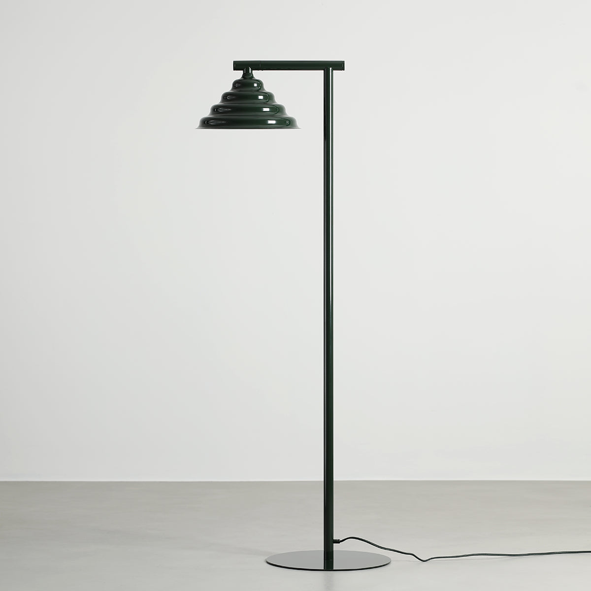 FALA floor lamp with rotating shade