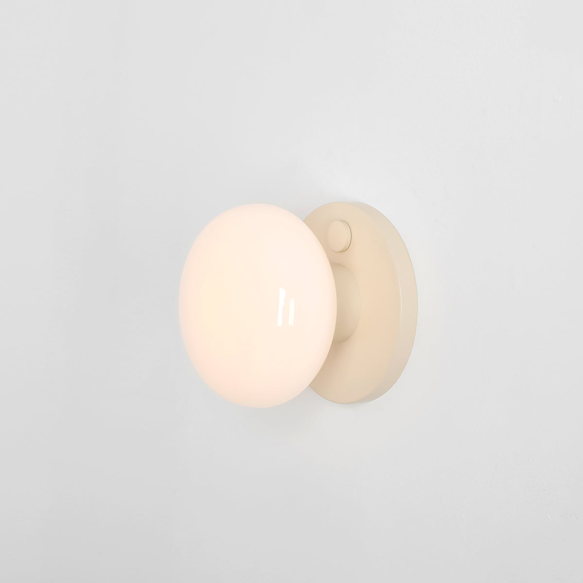 FLO wall lamp