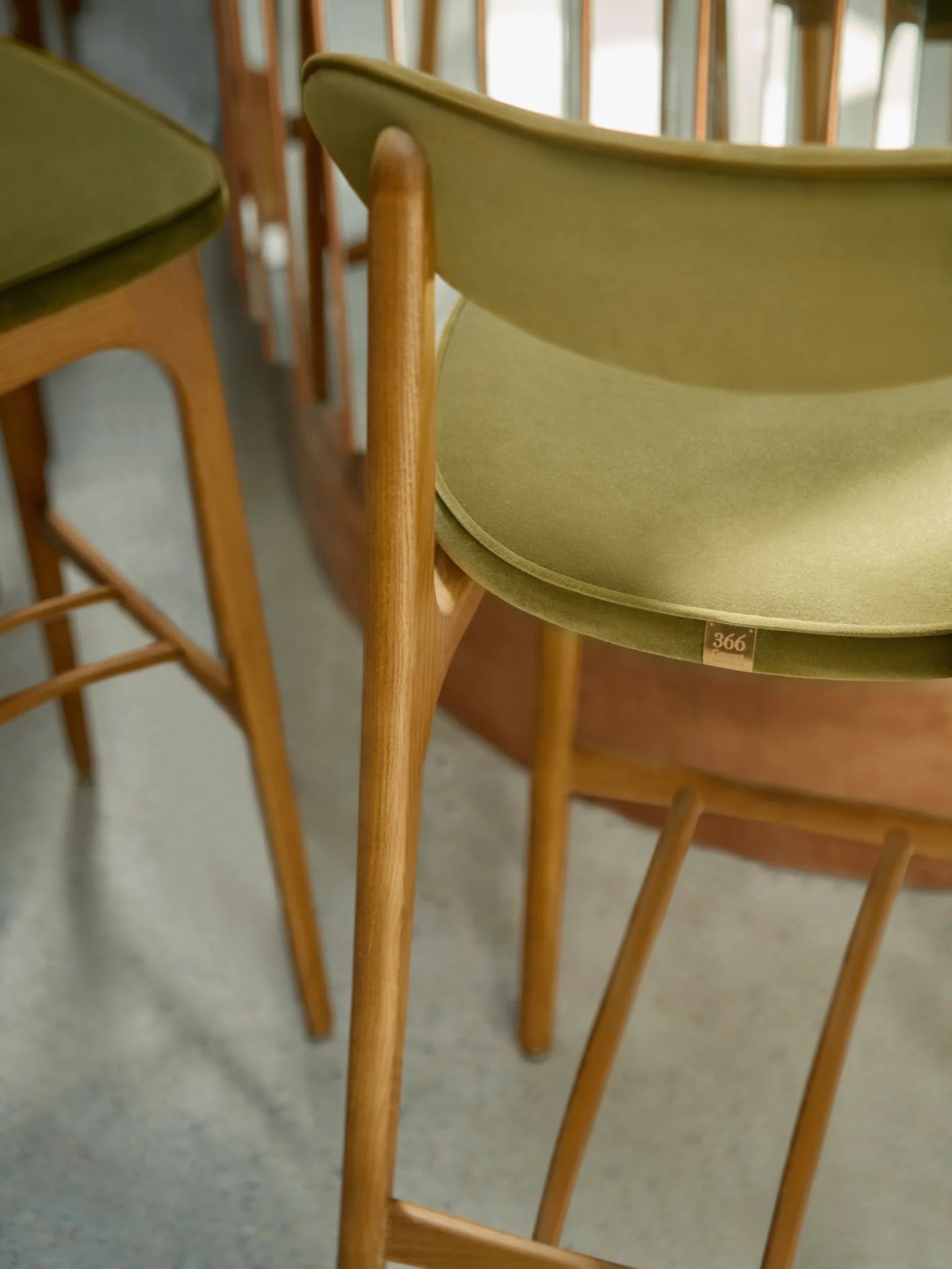 200-190 Bar Stool M/75 in Velvet Sierra