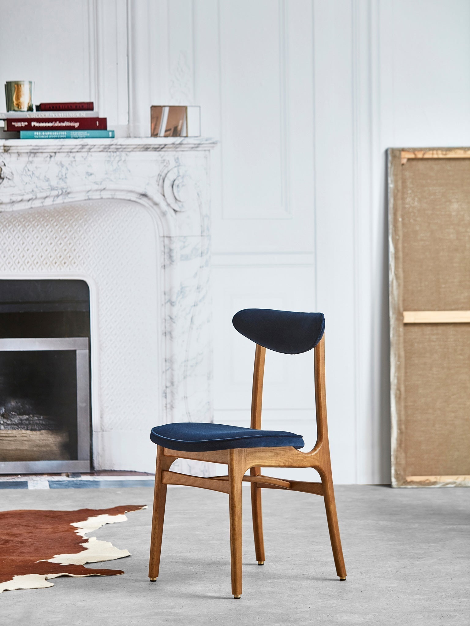 200-190 Chair in Velvet Indigo