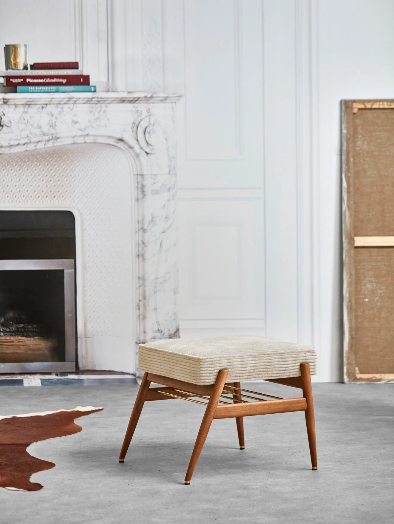 Fox Footrest in Cord Creme