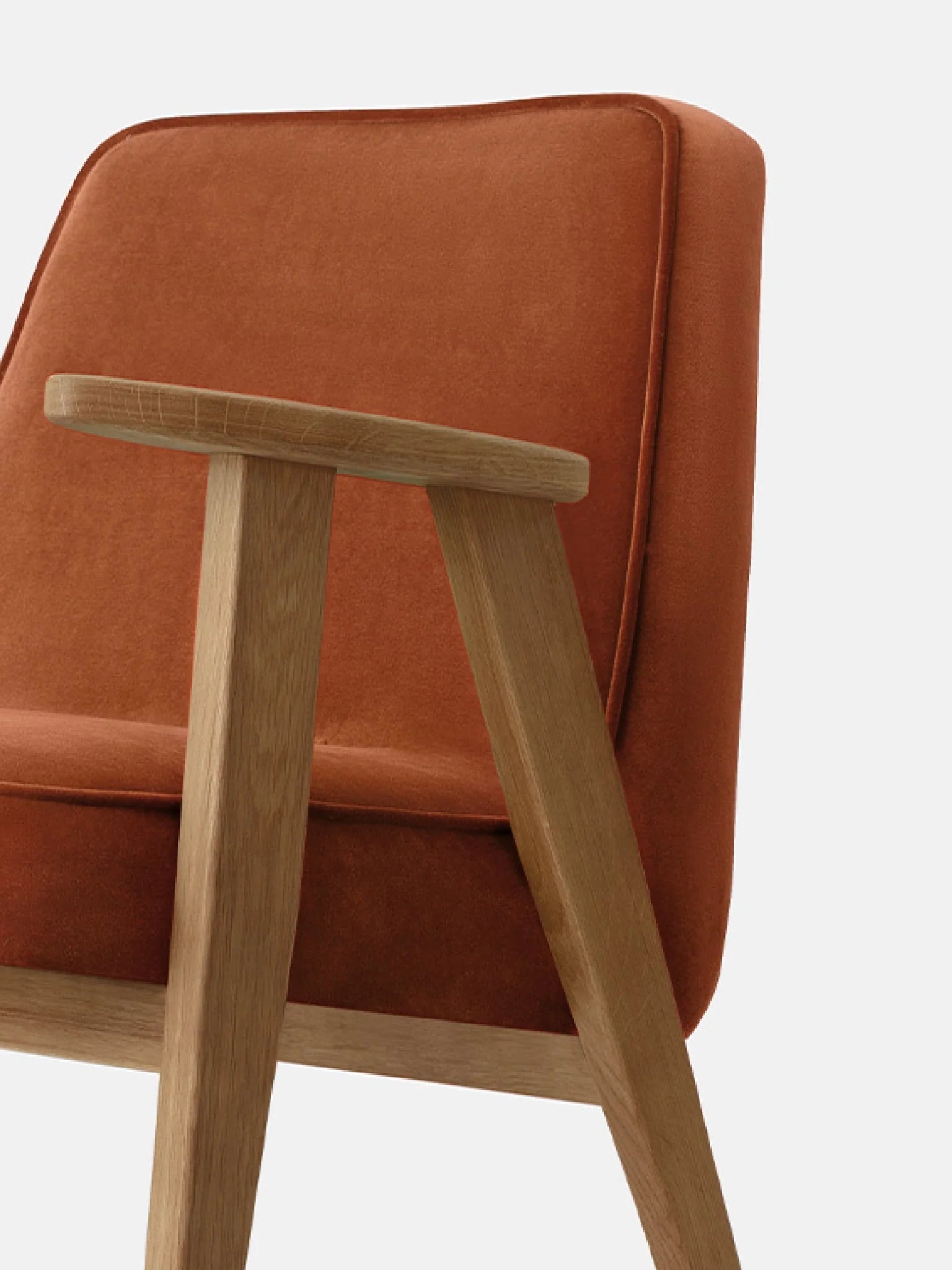 366 Armchair in Velvet Sierra