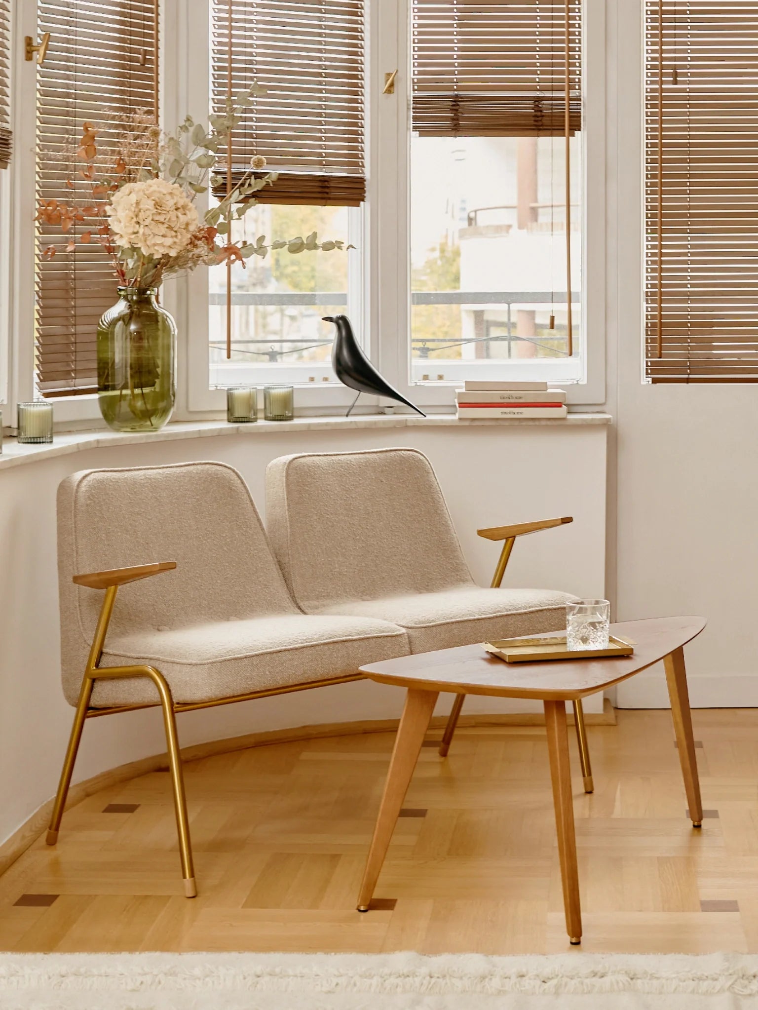 366 Dreieckiger Couchtisch M