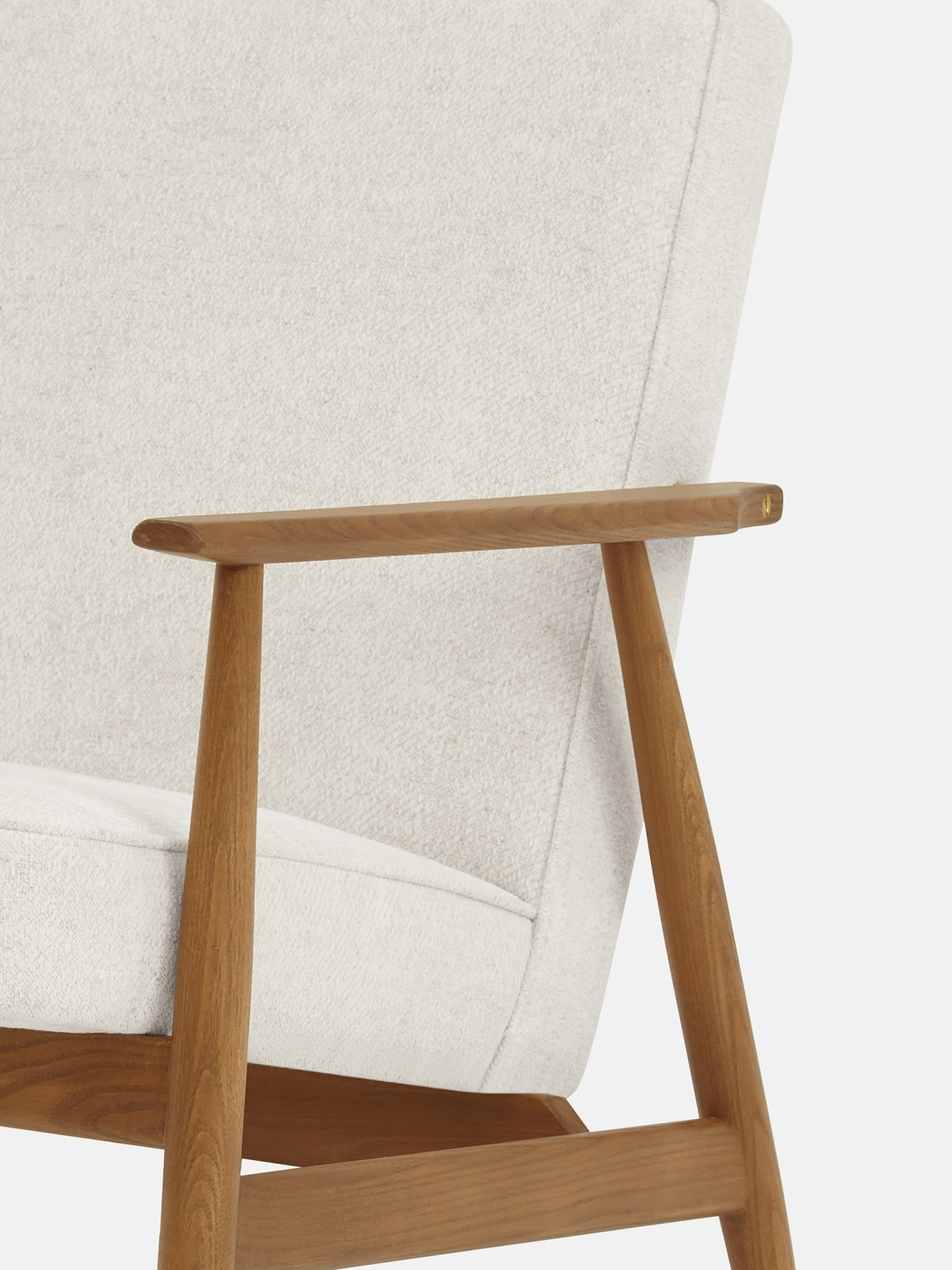 Fox Lounge Chair in Marble White