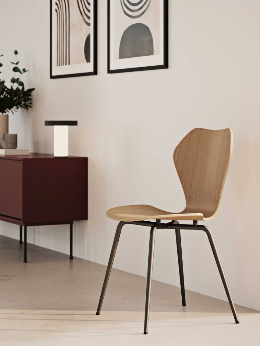 KA237 Chair Classic in Natural Oak Finish