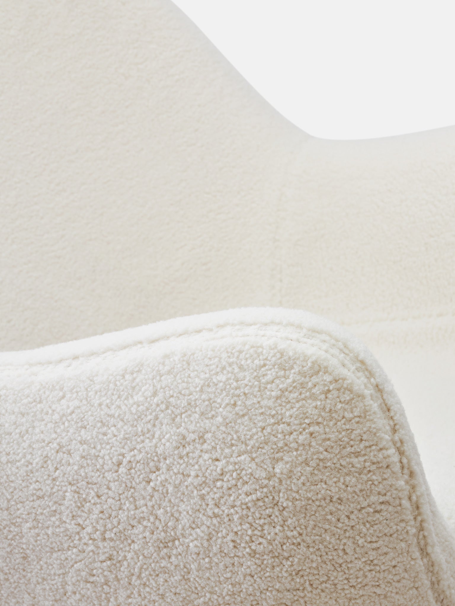 RM58 Soft Armchair in Teddy Creme