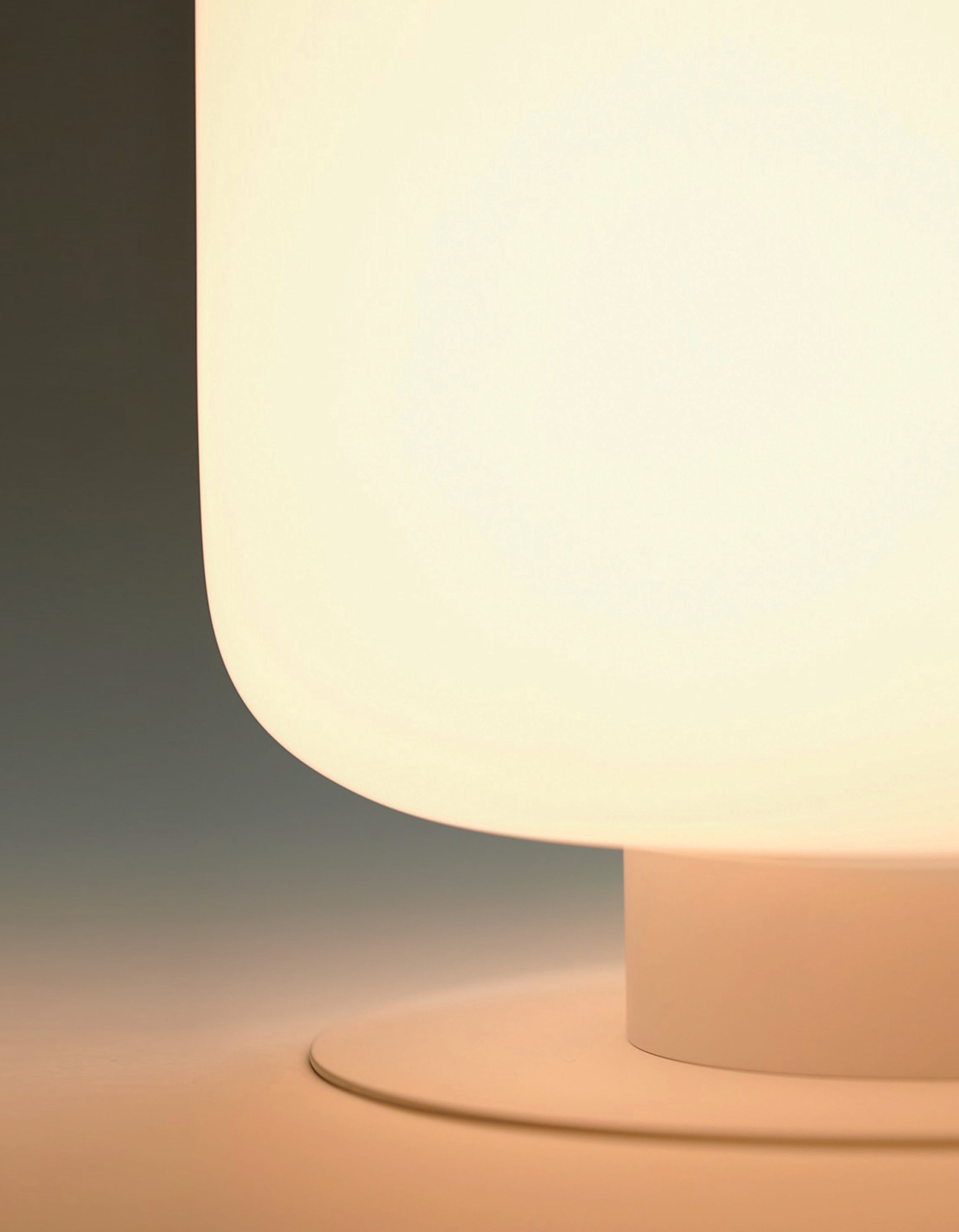 XILO Standing Lamp M