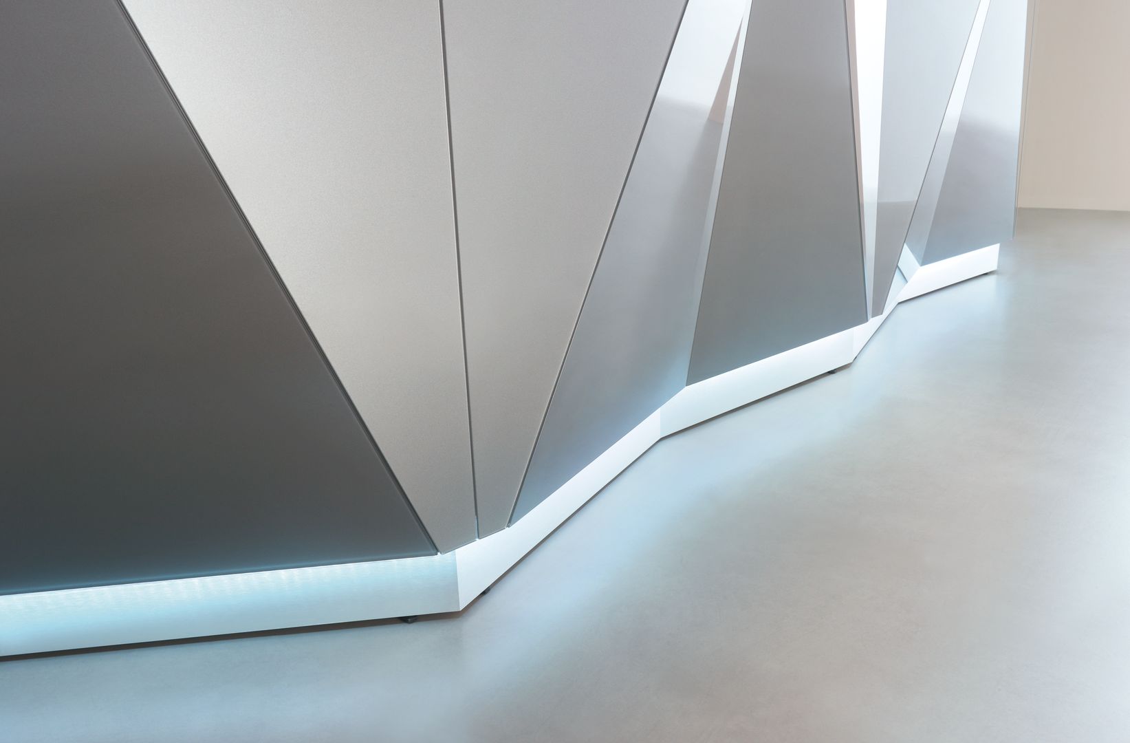 Alpa modular reception desk