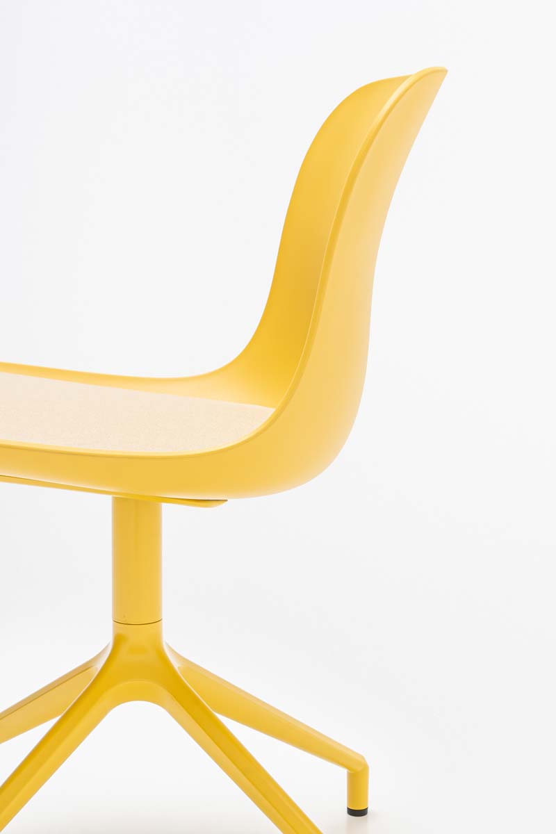 Drehfuß für baltischen Stuhl