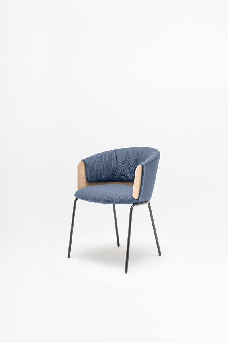 Collar chair 4-legged base