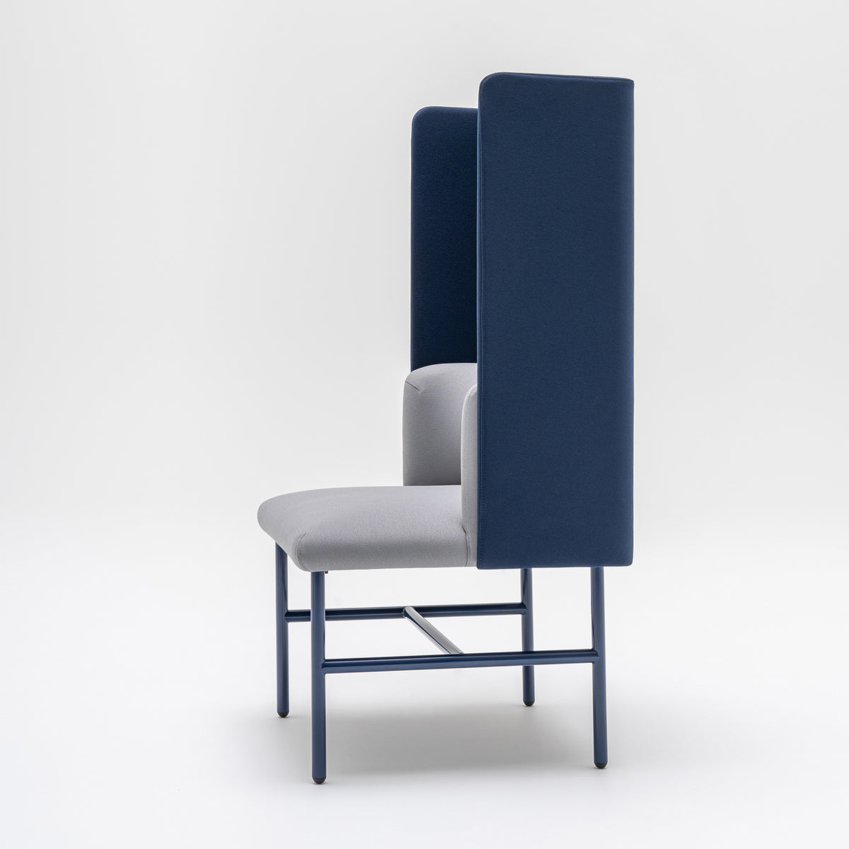 Agora modular seating system