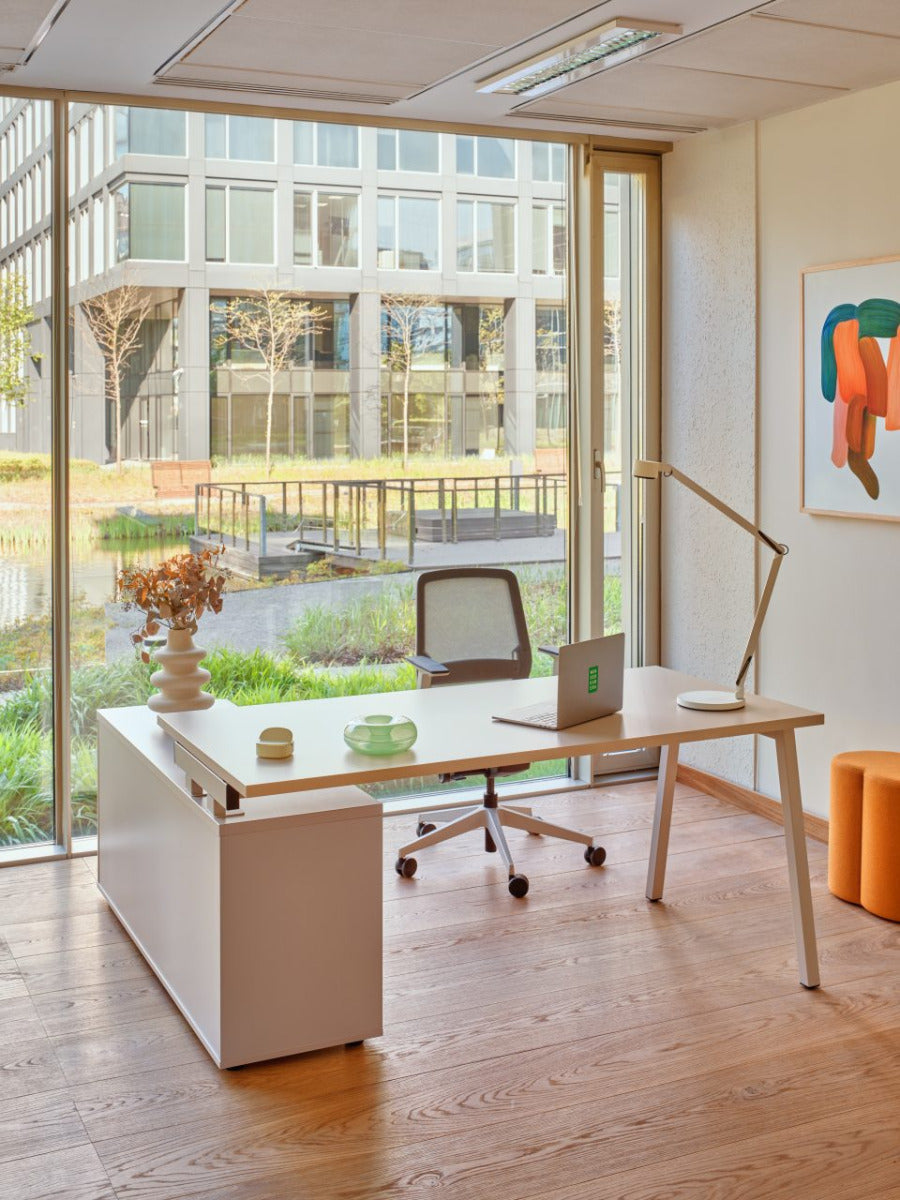 Ogi desk managerial cabinet