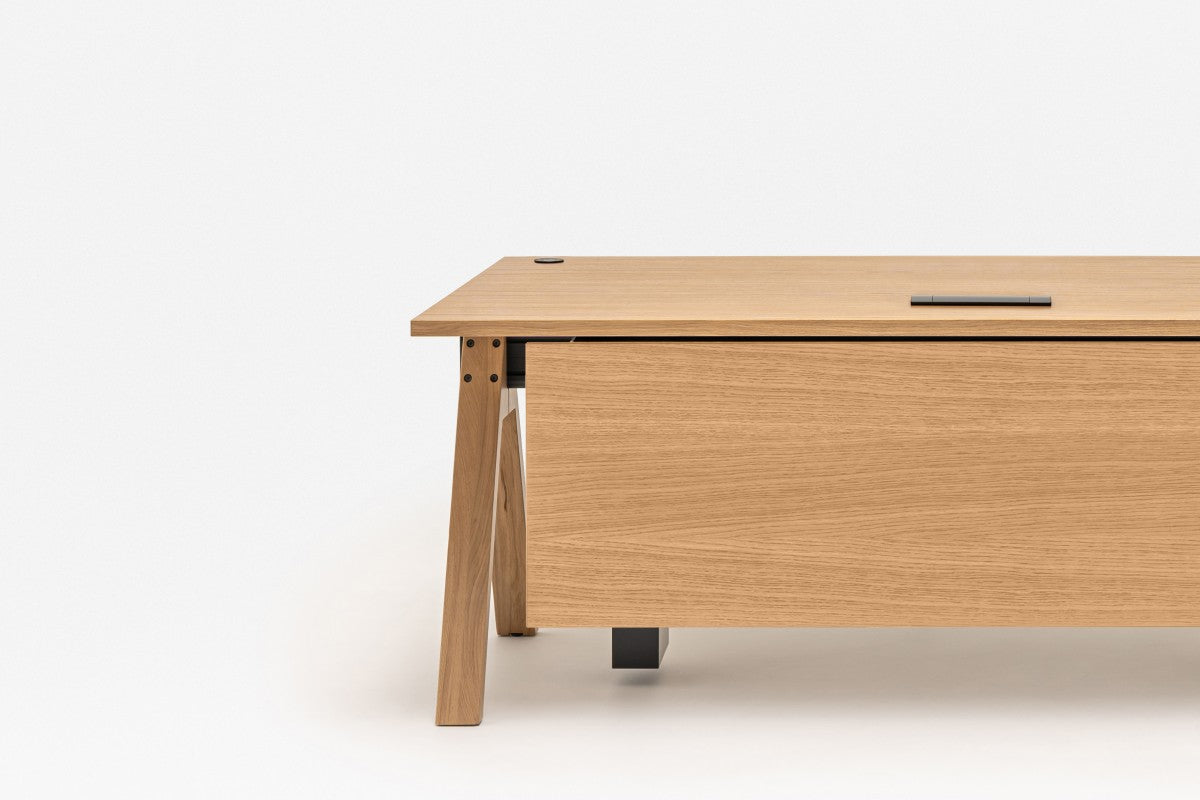 Viga desk height adjustment