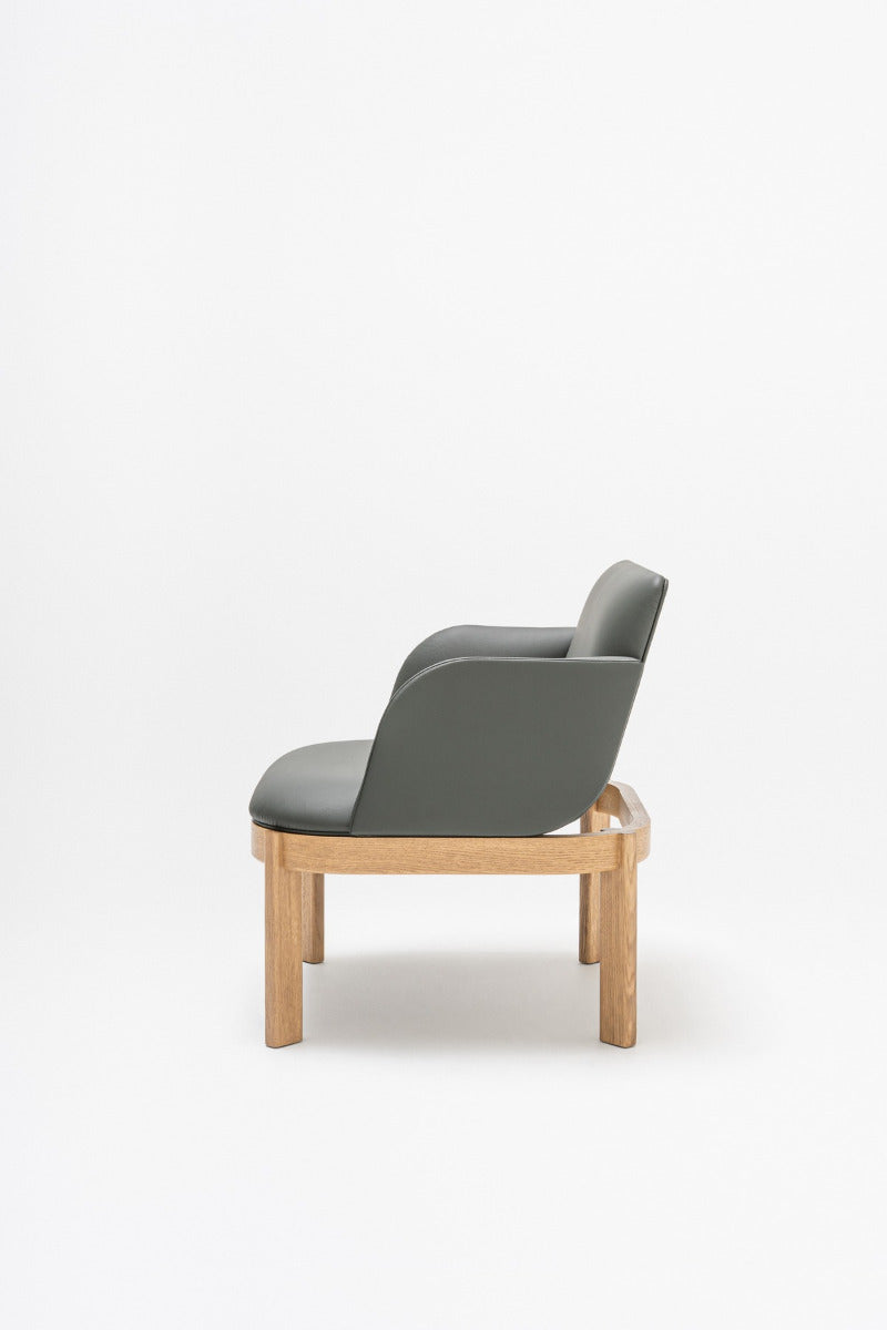 Ramp armchair
