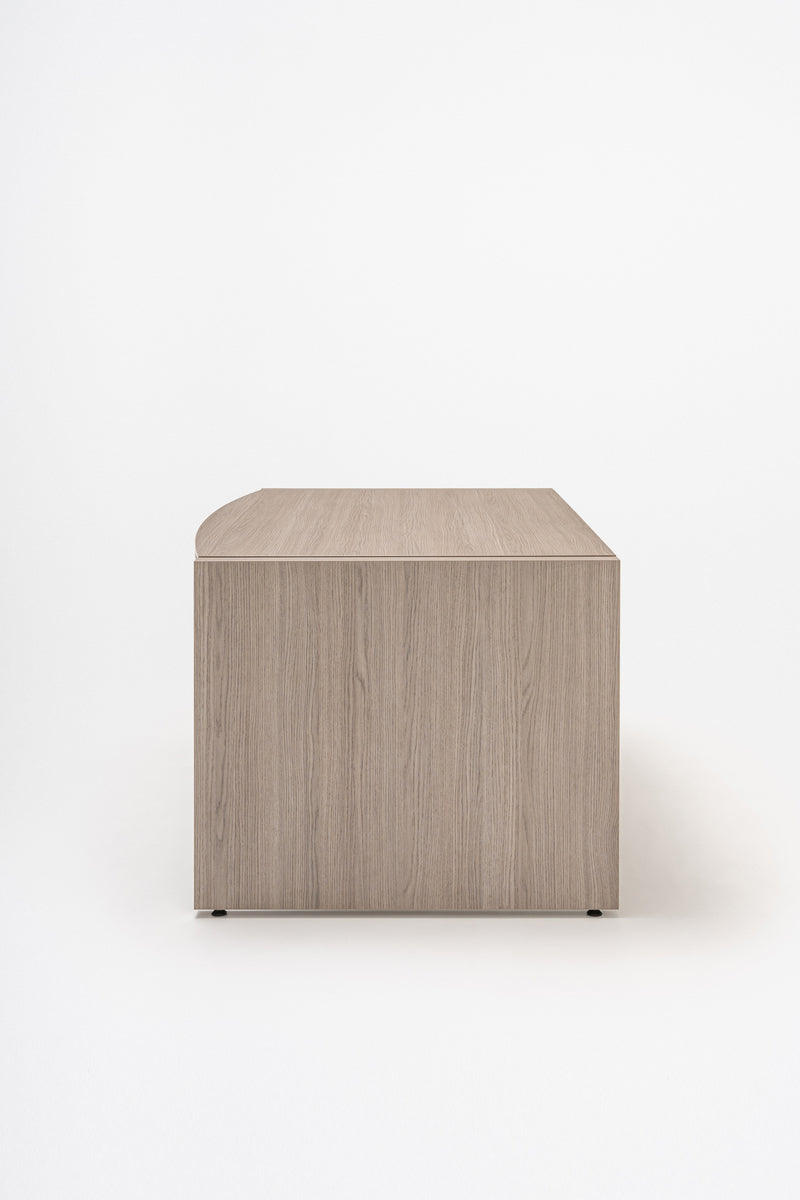 Status executive desk