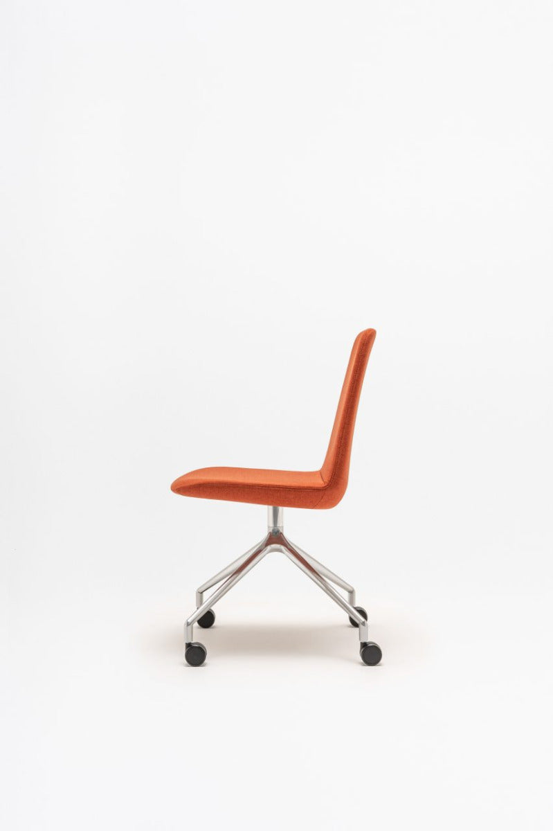 Ulti-Stuhlfuß aus poliertem Aluminium