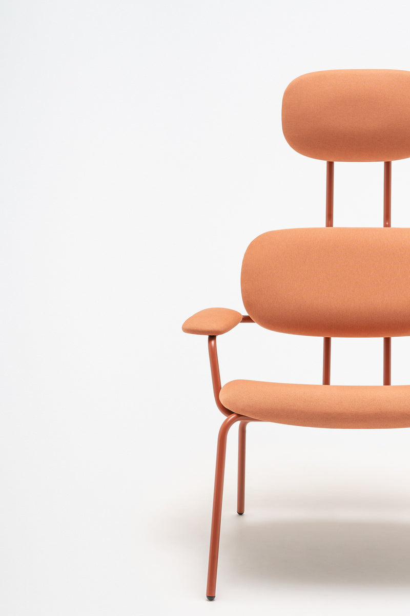 Neuer Polstersessel mit Kopfstütze