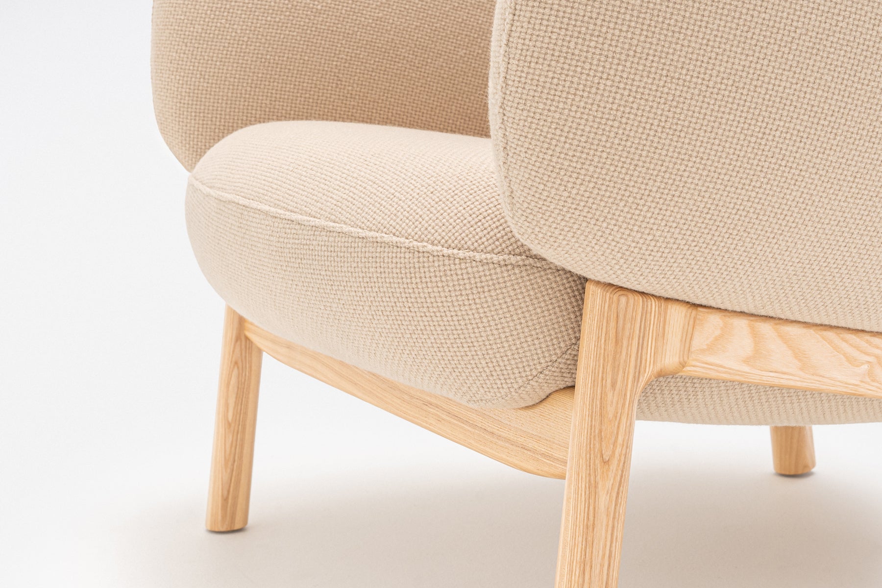 Grand armchair wooden base