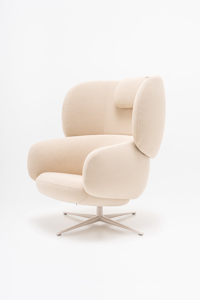 Grand armchair with headrest swivel base