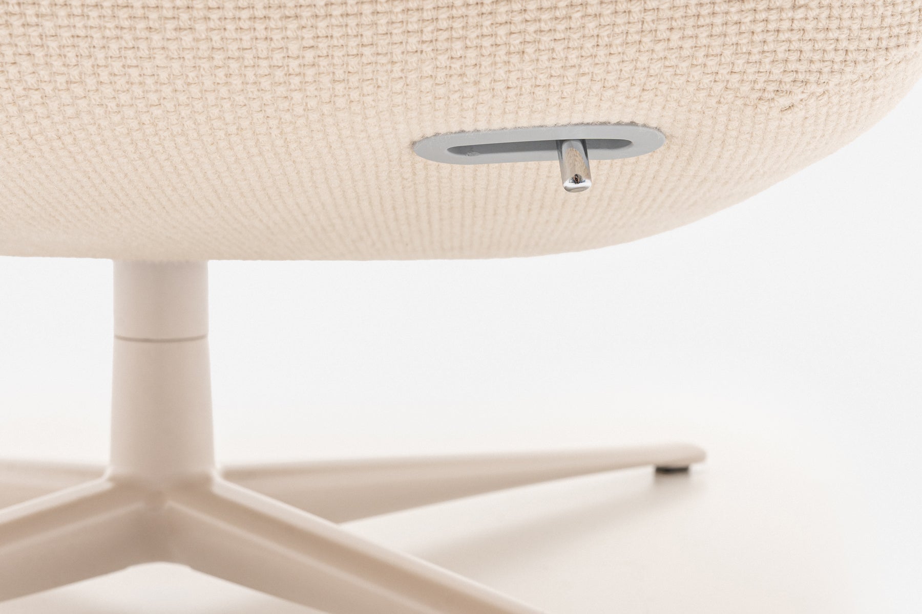 Großer Sessel mit drehbarem Kopfteil