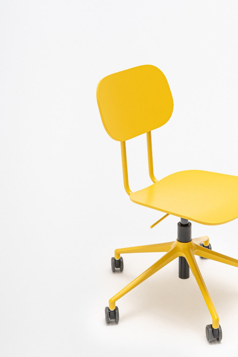 New plywood chair with height adjustment