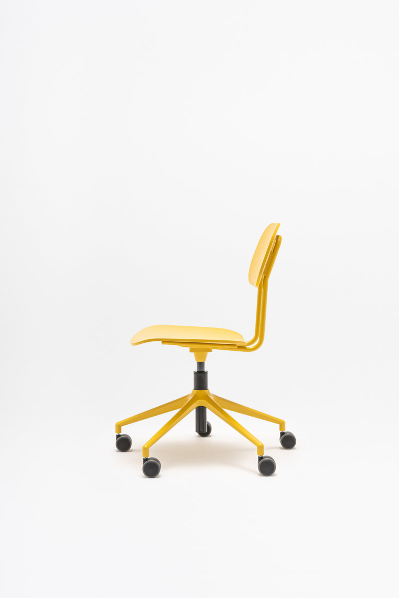 New plywood chair with height adjustment