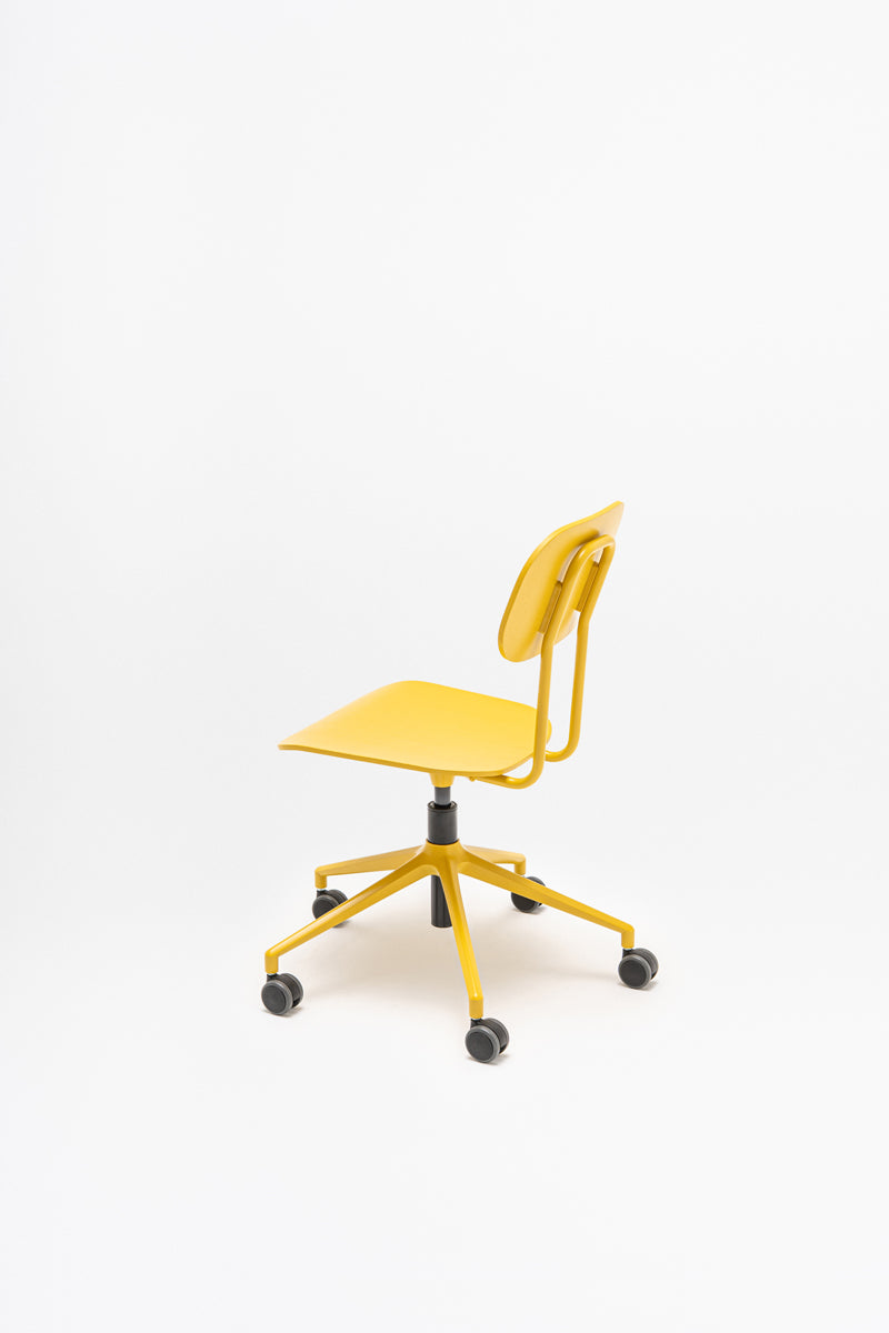 New plywood chair with height adjustment