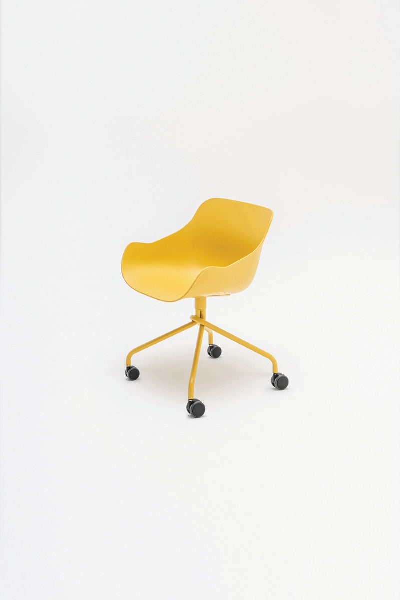 Drehfuß für baltischen Stuhl