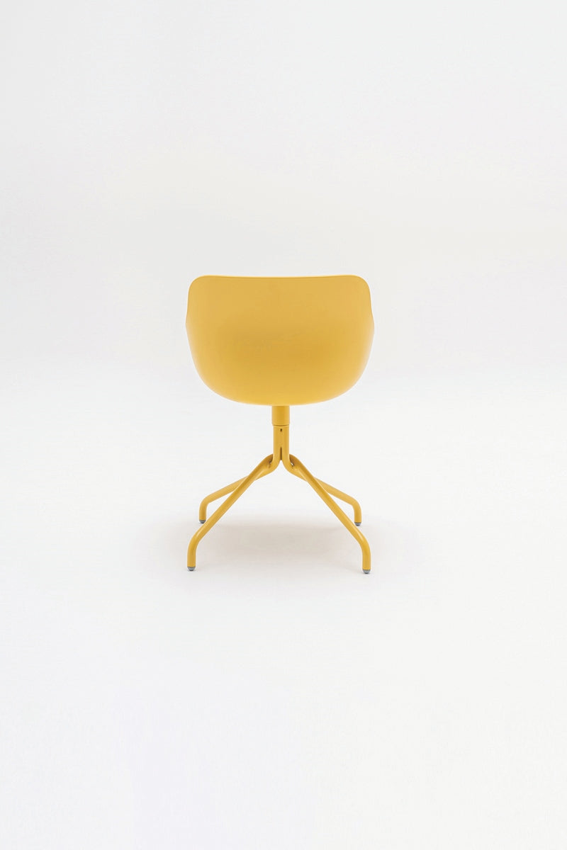 Drehfuß für baltischen Stuhl