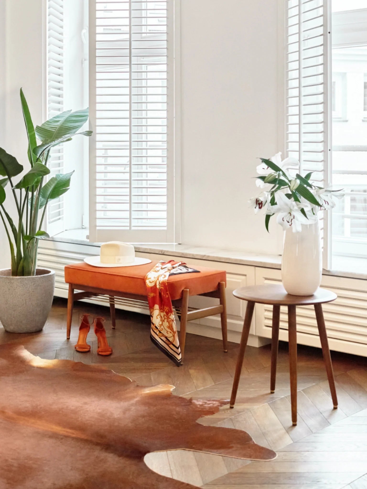 Fox Bench 90 in Shine Velvet Mustard