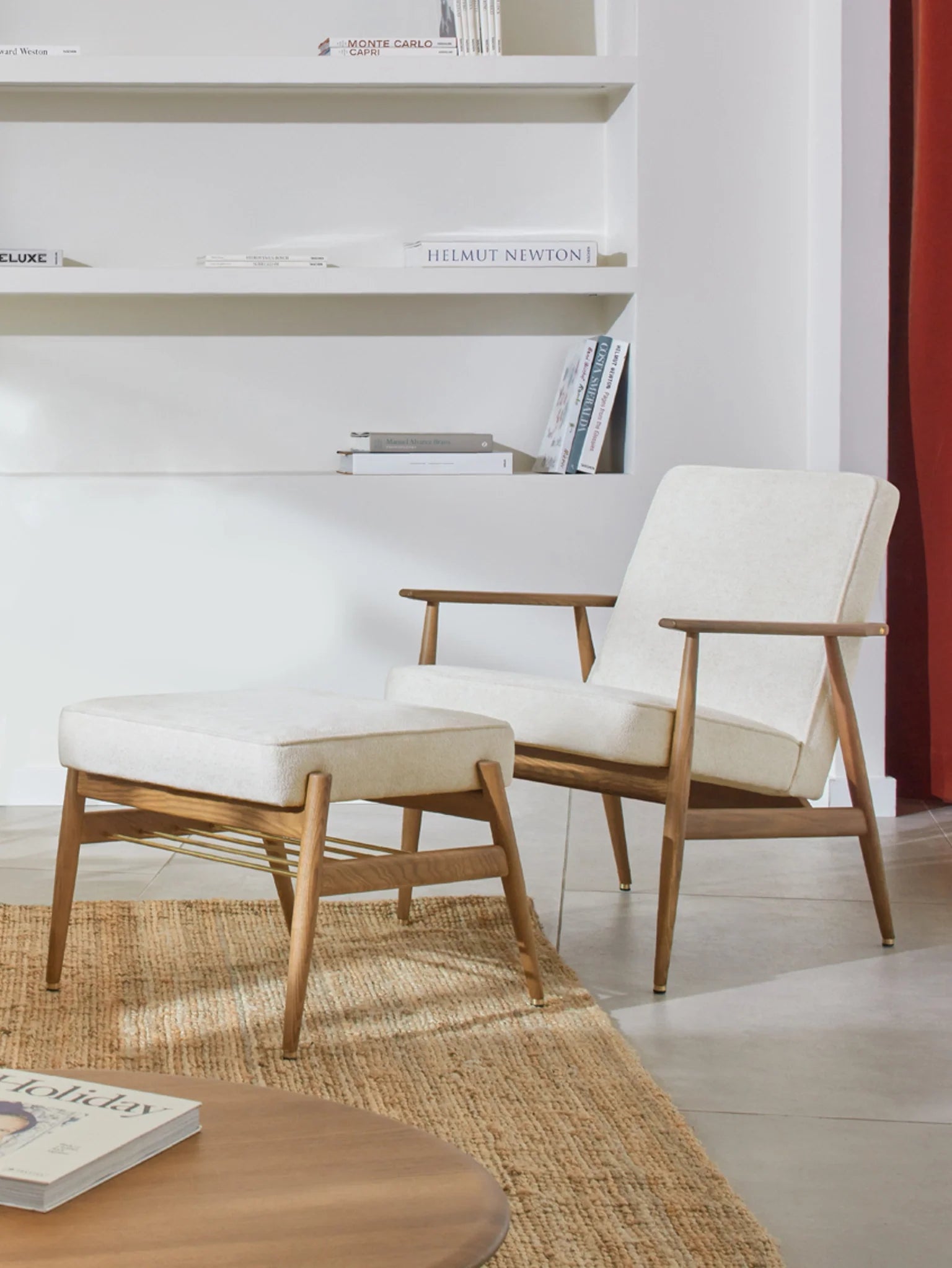 Fox Lounge Chair in Boucle Creme