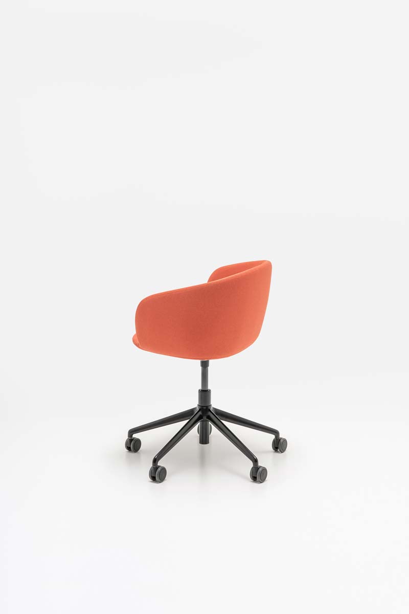 Grace chair with height adjustment