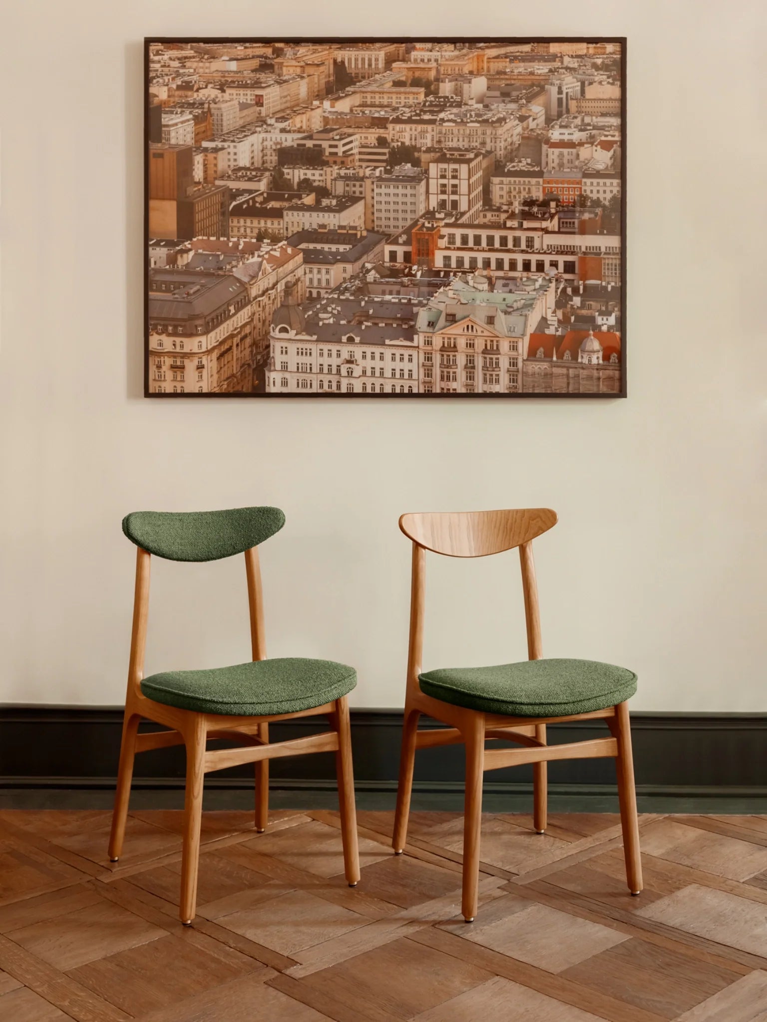 Stuhl 200-190 in Bouclé Flaschengrün