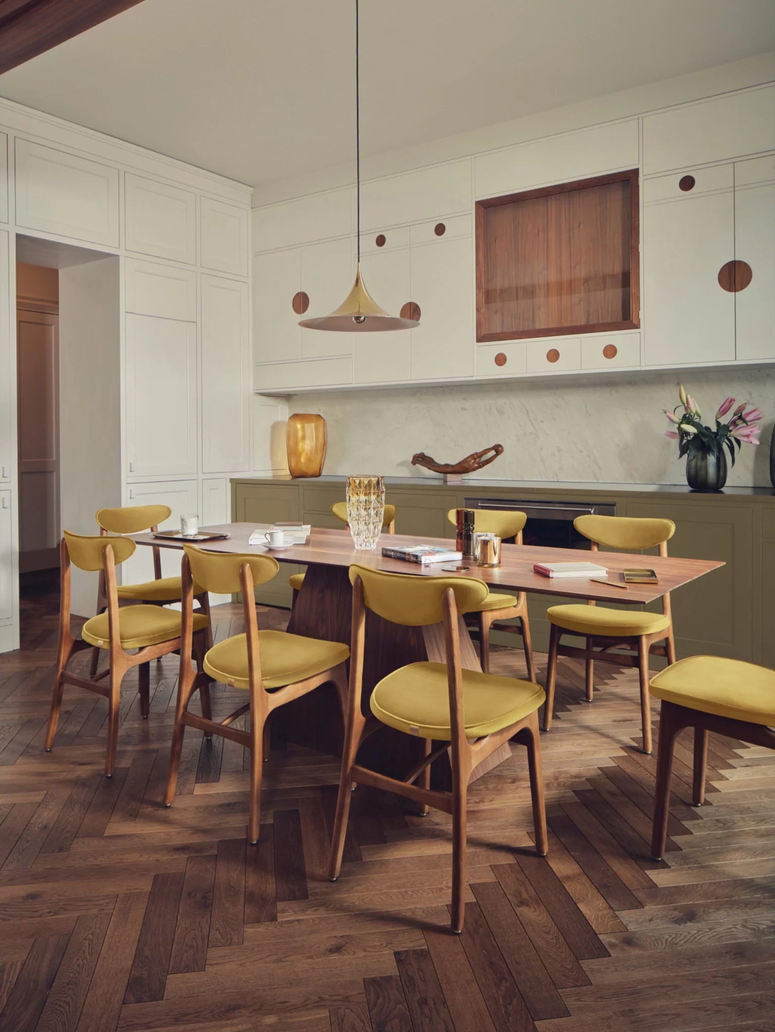 Stuhl 200-190 in Shine Velvet Mustard