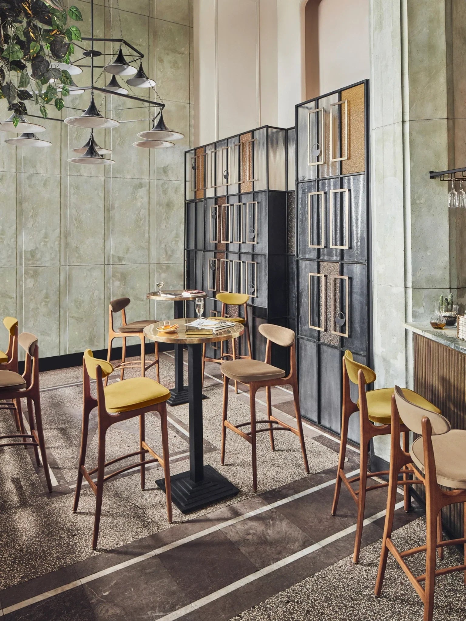 200-190 Bar Stool M/75 in Velvet Turtle