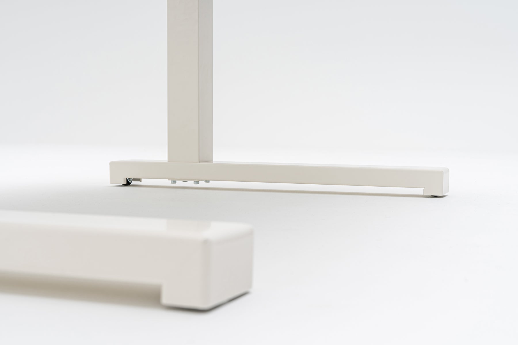 Compact desk electrical height adjustment 575-1225 mm