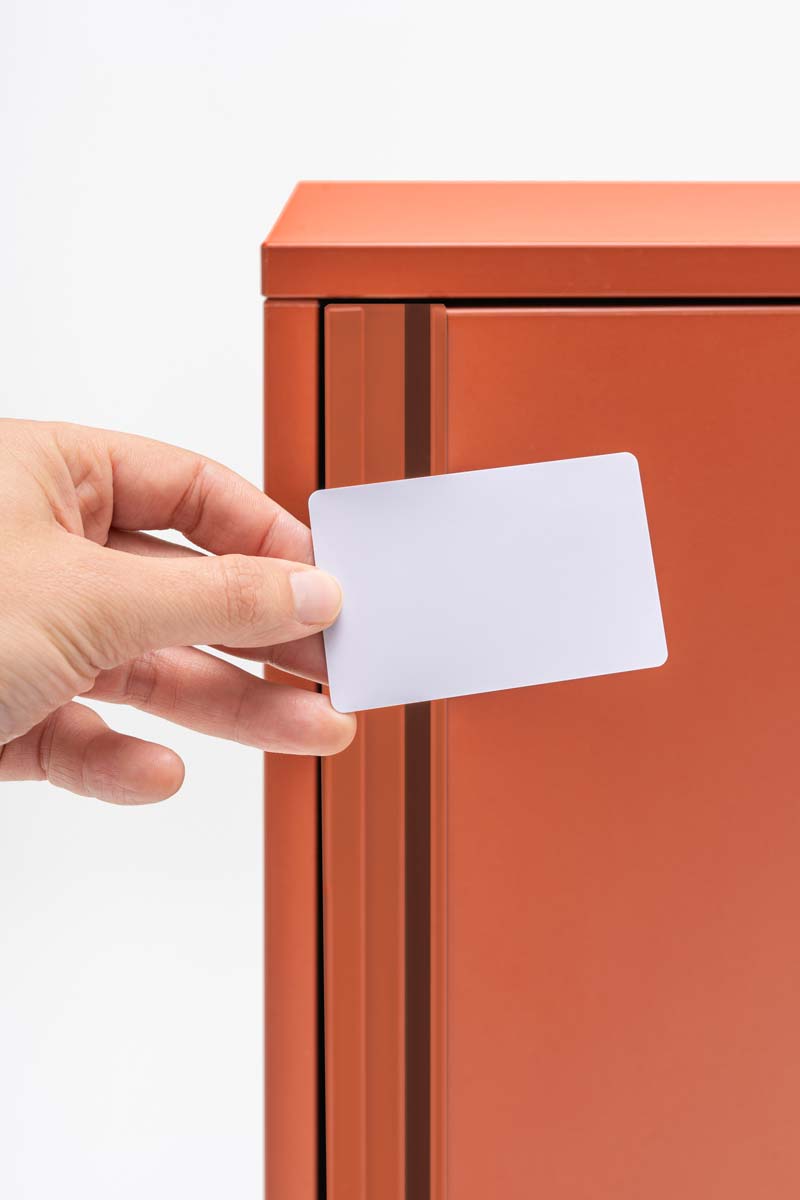 Locker locker-type cabinet