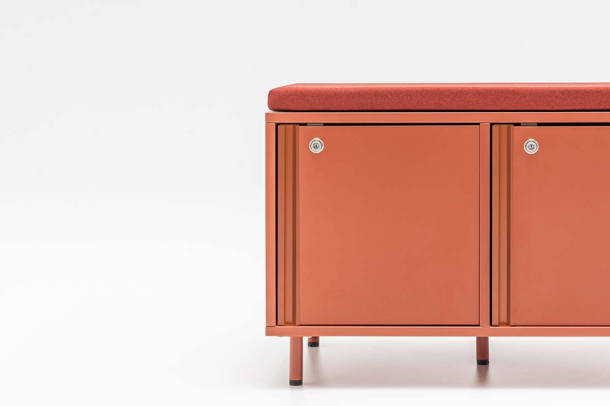 Locker locker-type cabinet