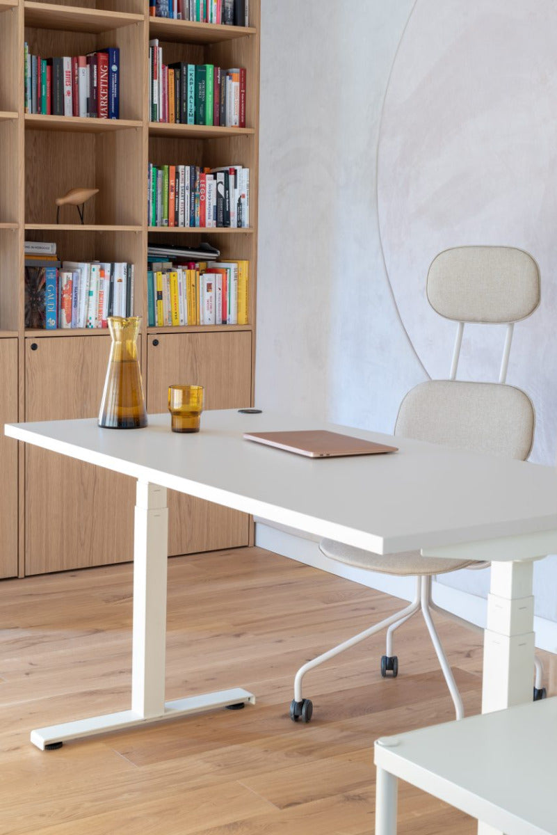 Ogi bench desk with electric height adjustment, twin-motor frame