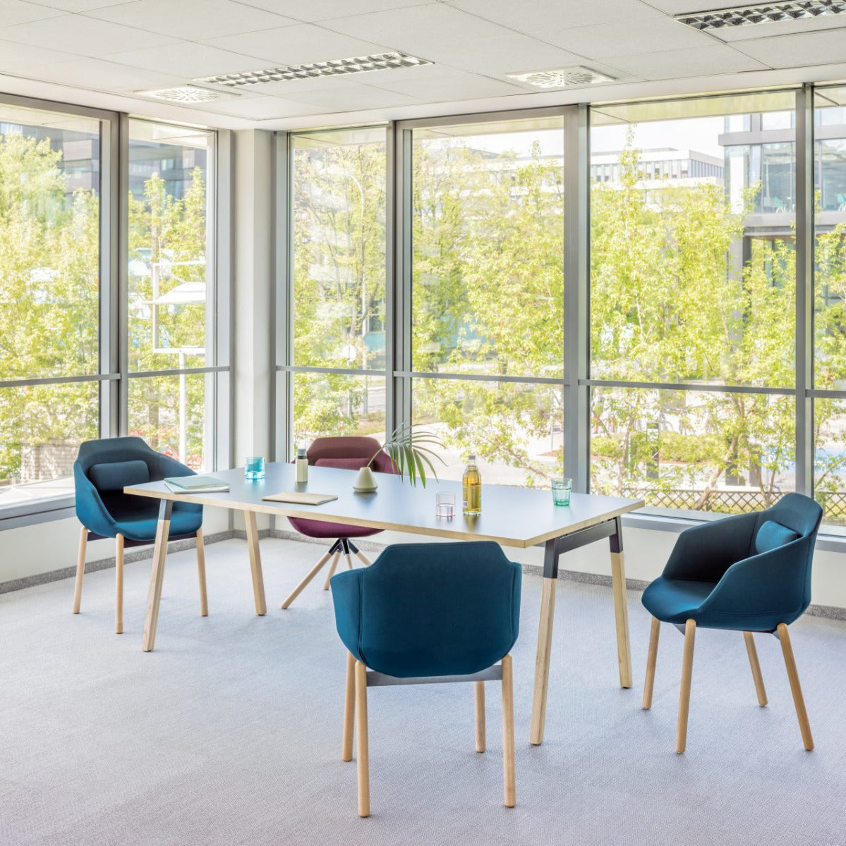 Ogi-Tischbeine aus Holz