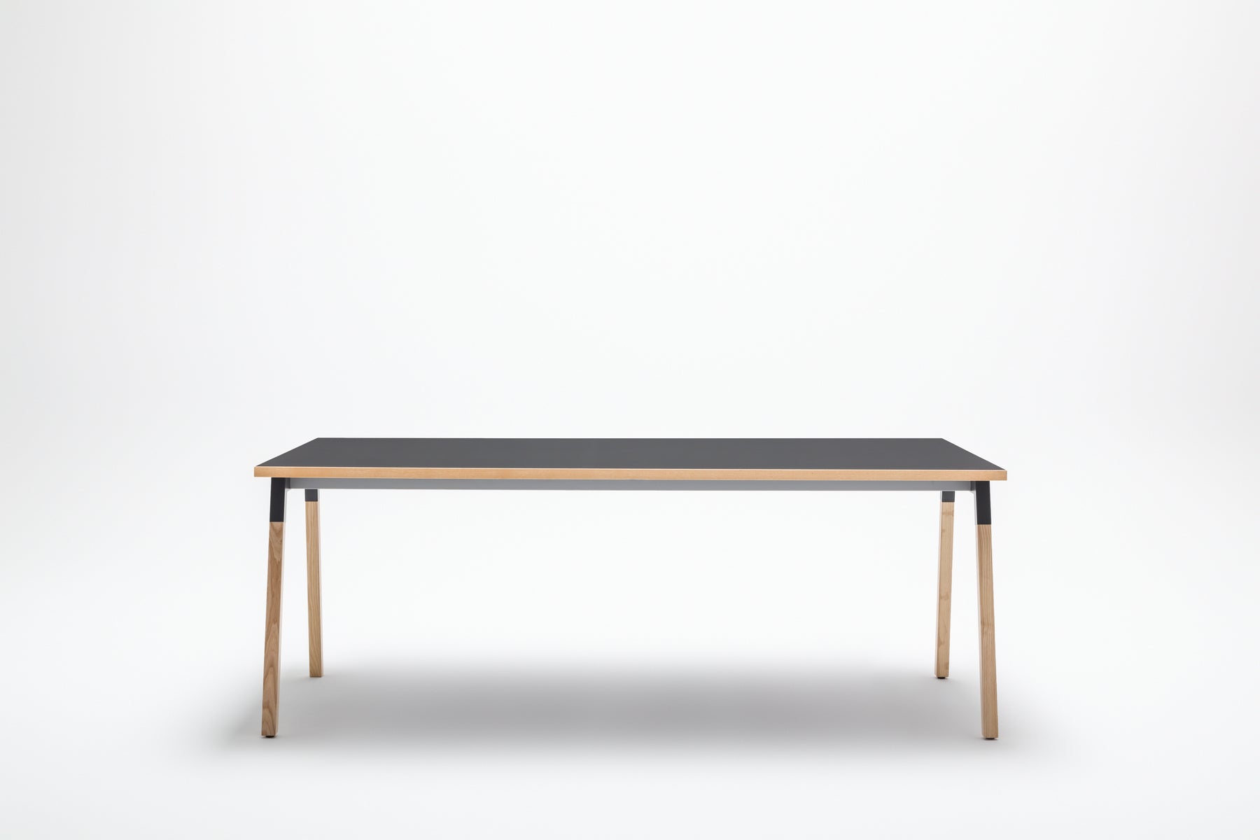 Ogi-Tischbeine aus Holz