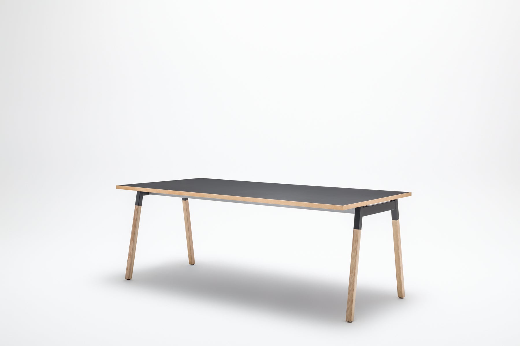 Ogi-Tischbeine aus Holz