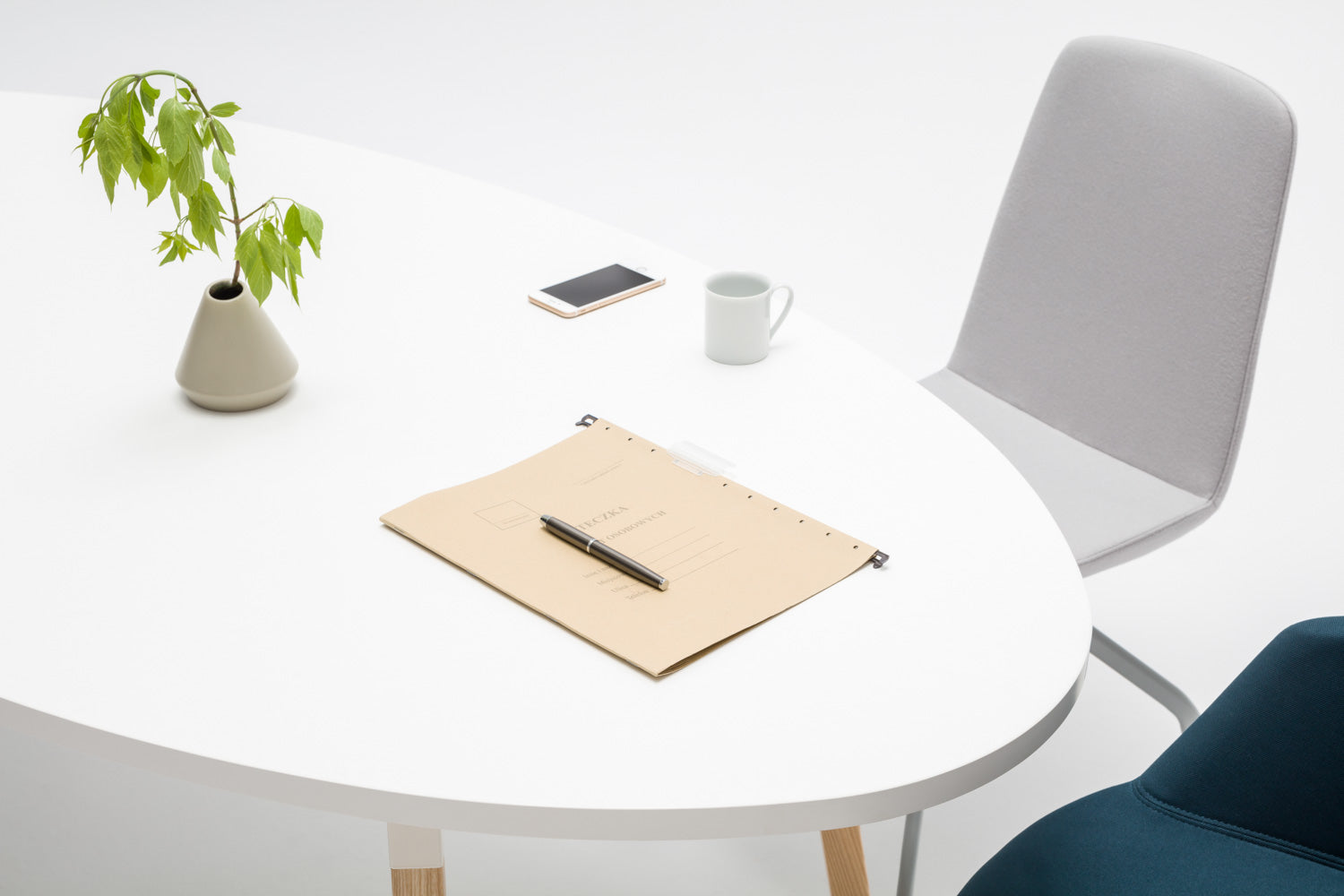 Ogi-Tischbeine aus Holz