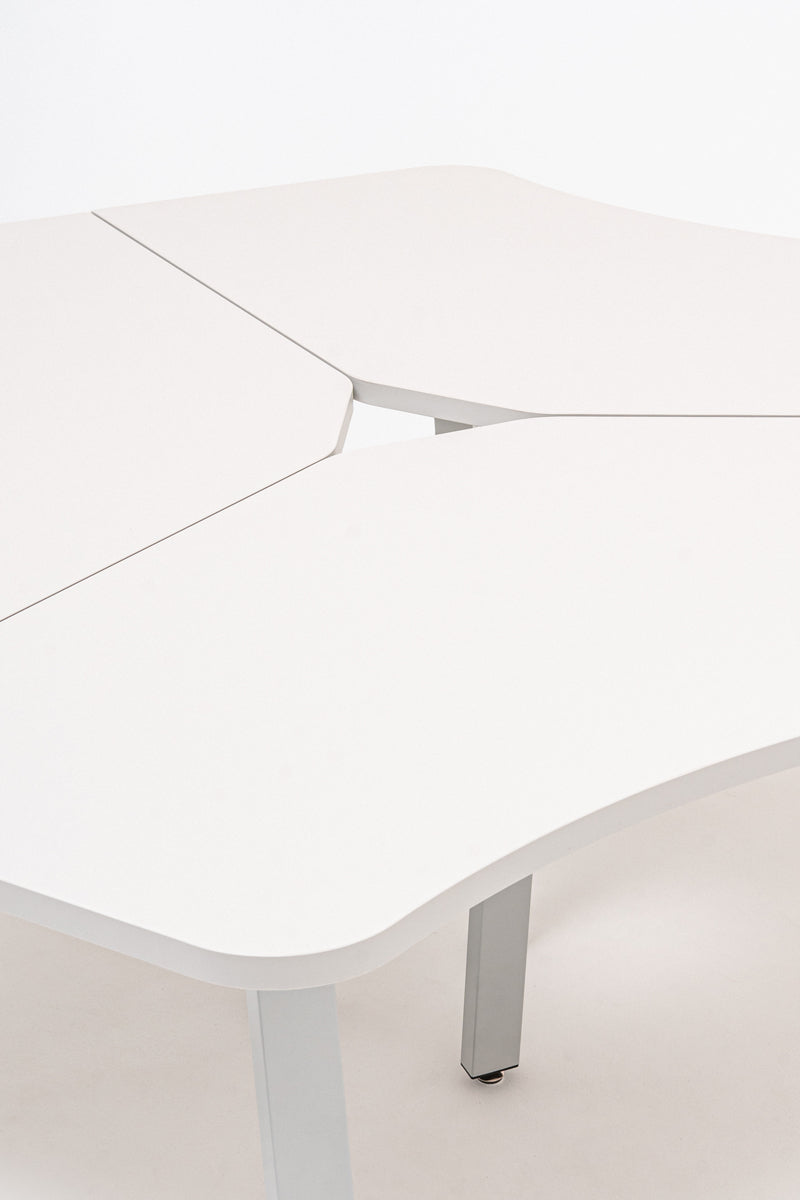 Ogi three-station desk