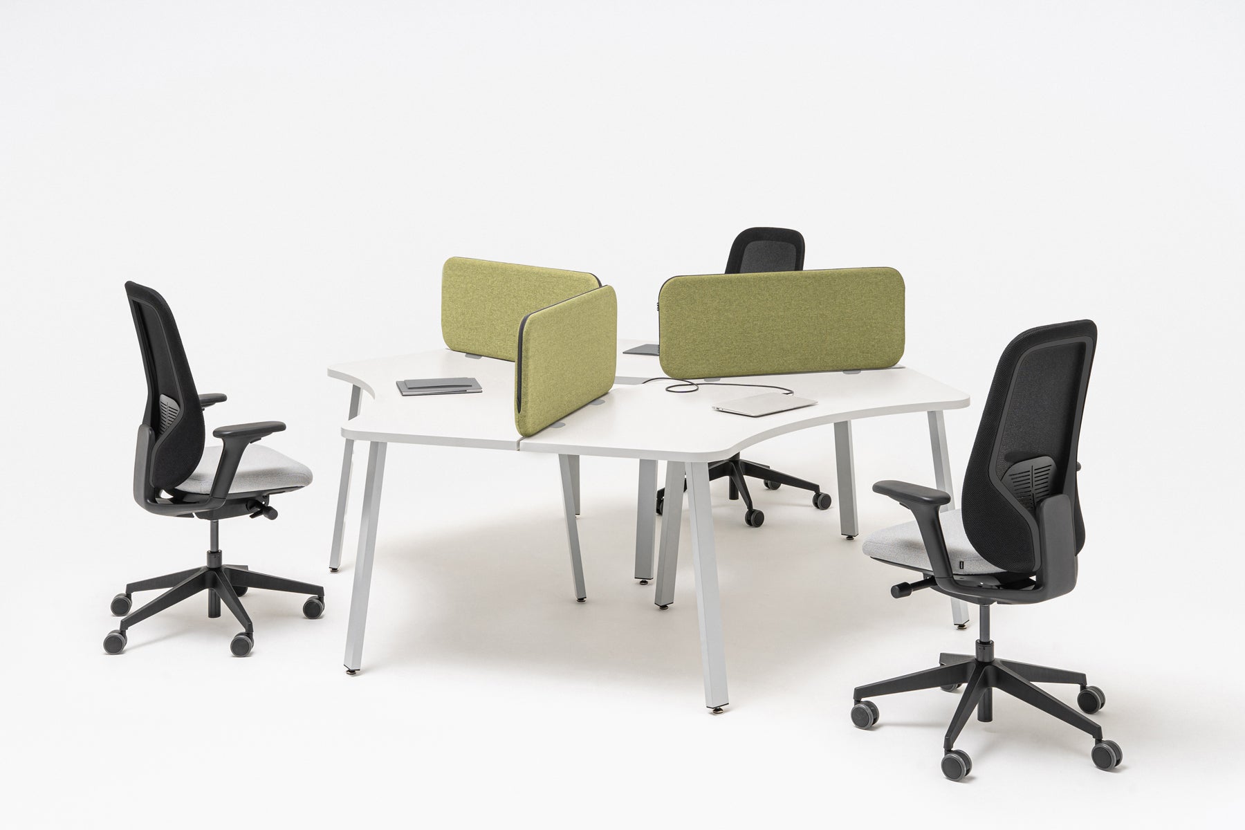 Ogi three-station desk