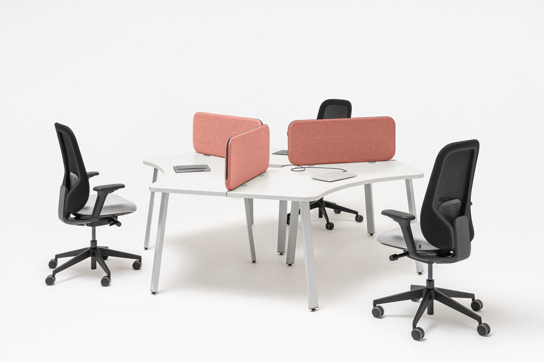 Ogi three-station desk