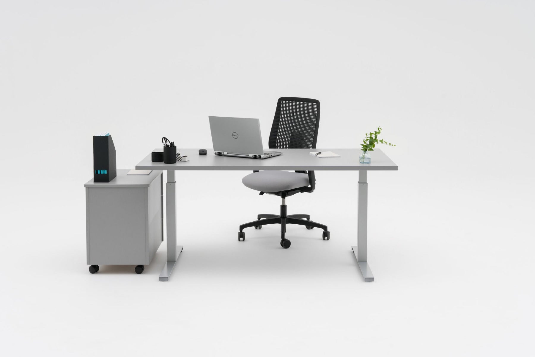 Ogi bench desk with electric height adjustment, twin-motor frame