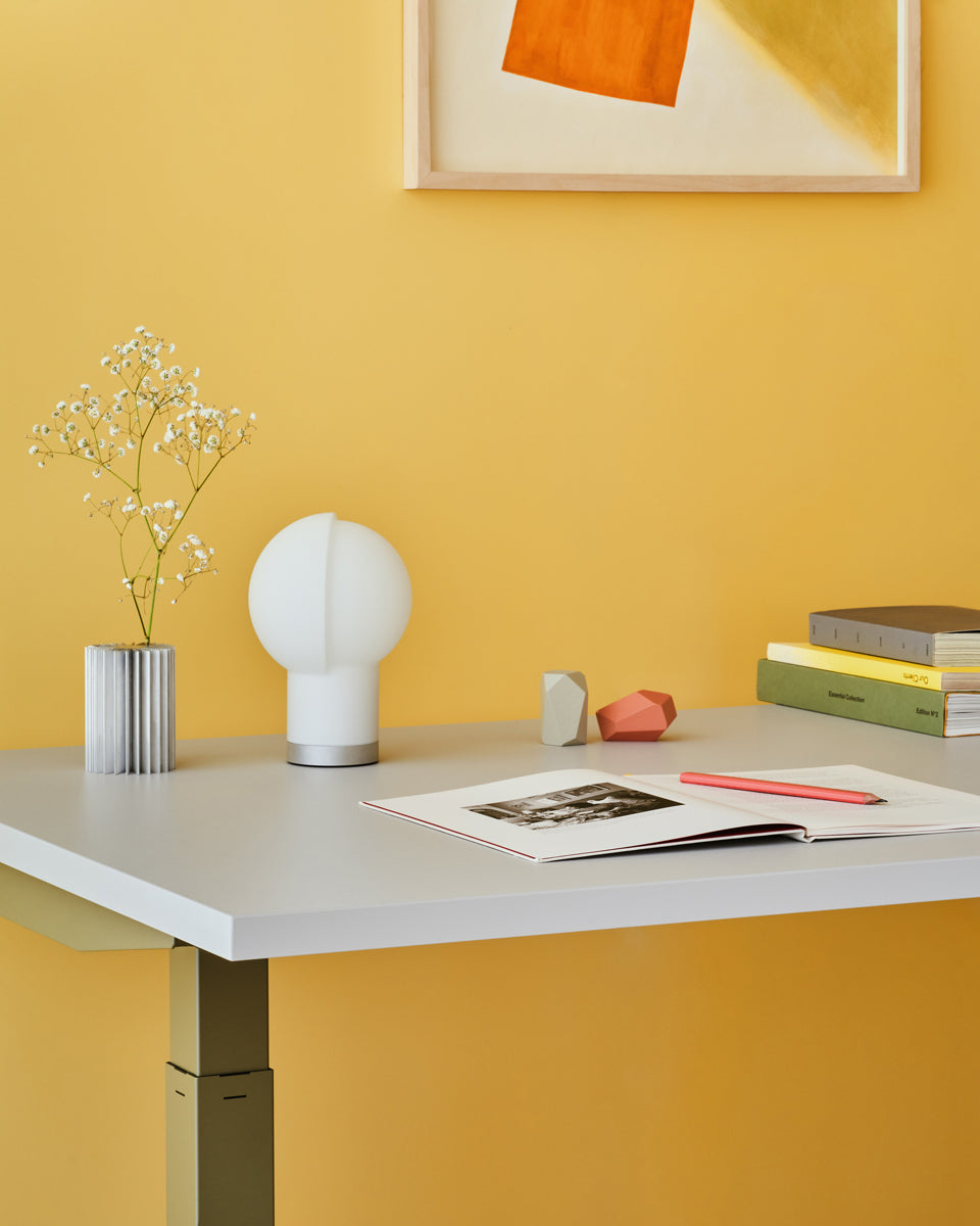 Ogi bench desk with electric height adjustment, twin-motor frame